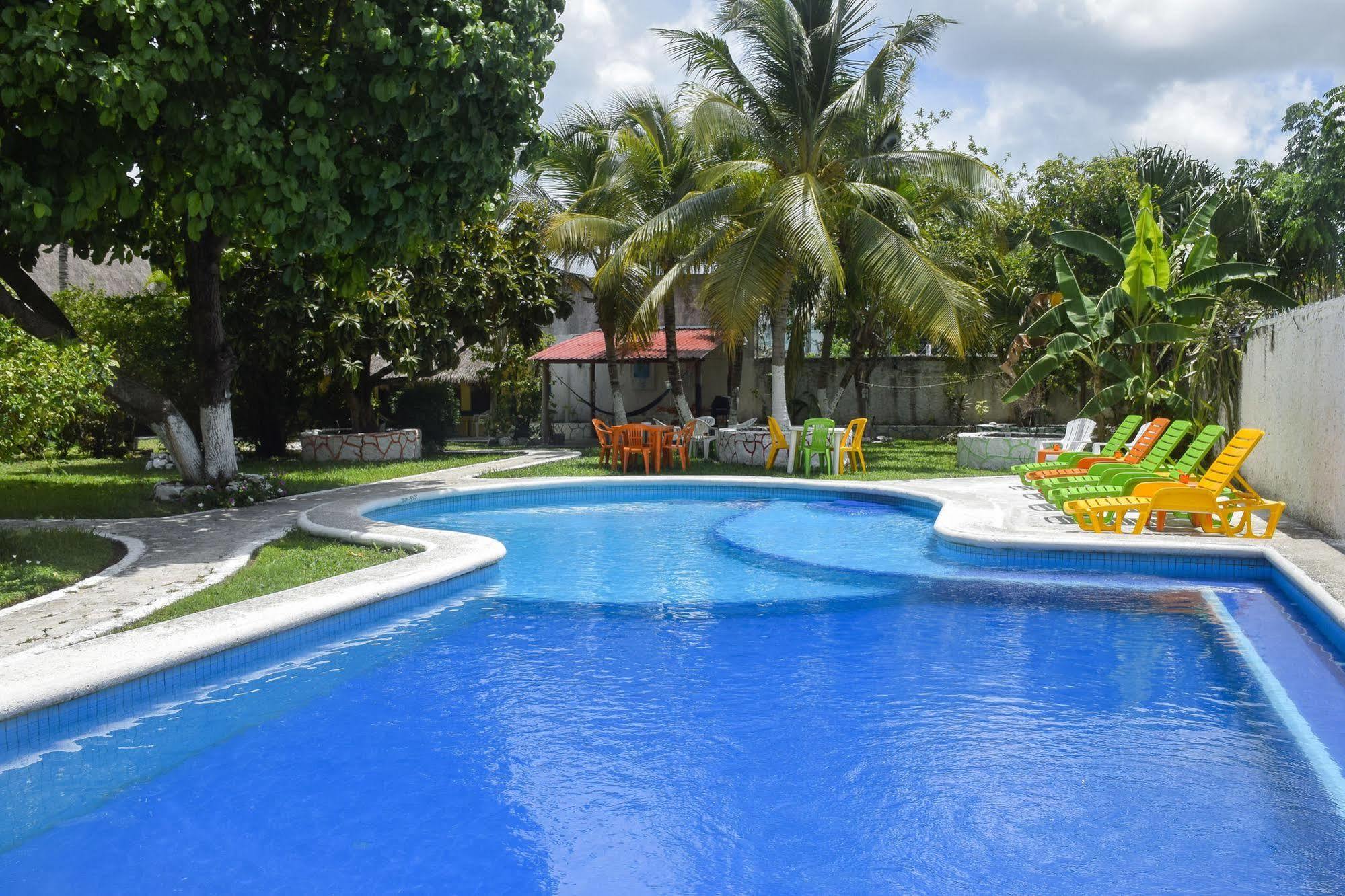Amigos Hostel Cozumel Exterior foto